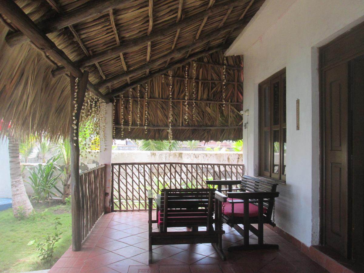 Marbella Eco Lodge Monterrico Exterior photo